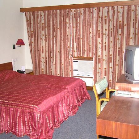 Vip'S Club Hotel Rāipur Kültér fotó